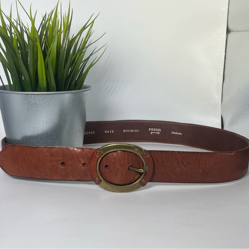 Fossil Leather Belt Brown with Gold Buckle Size‎ Medium